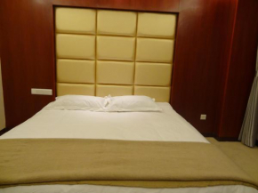 Гостиница Chengde Huilong Tower Hotel  Чэндэ